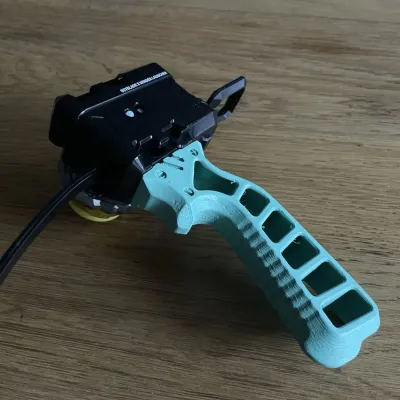 Winder Launcher Skelethal Grip, beyblade launcher 3D printed mod